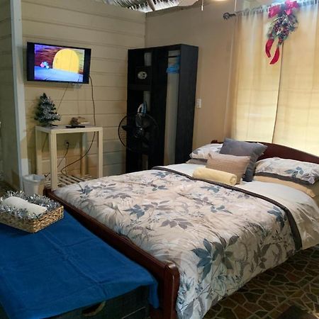 Heavens Gate Beach Bungalows Villa Placencia Buitenkant foto